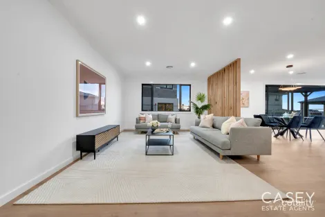 Property photo of 29 Heart Loop Clyde North VIC 3978