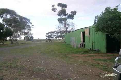 582 Nixons Rd, Woodstock West, VIC 3463