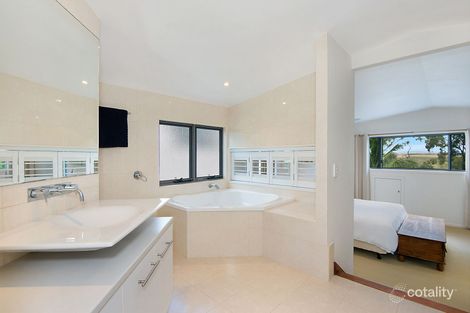 Property photo of 23 Chaseley Street Nudgee Beach QLD 4014