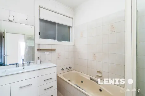 Property photo of 44 Vincent Street Oak Park VIC 3046