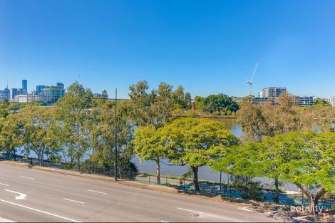 Property photo of 23/435 Coronation Drive Auchenflower QLD 4066