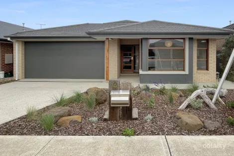 19 Garfield Dr, Armstrong Creek, VIC 3217