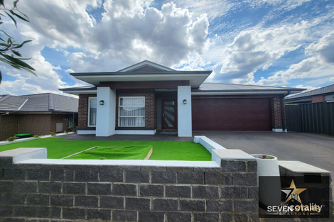 15 Crawford Rise, Cobblebank, VIC 3338