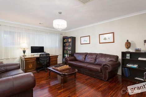 Property photo of 5 Moss Street Cranbourne North VIC 3977