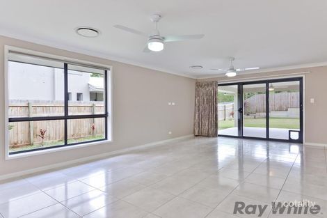 8 Pine Pl, Upper Kedron, QLD 4055