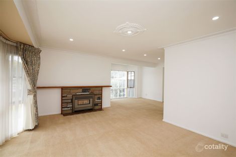 Property photo of 33 Tamarisk Avenue Glen Waverley VIC 3150