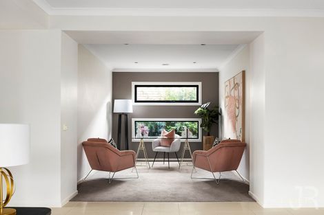 Property photo of 6 Lakeside Drive Berwick VIC 3806