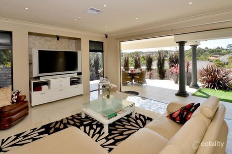 Property photo of 2 Shiraz Court Craigburn Farm SA 5051