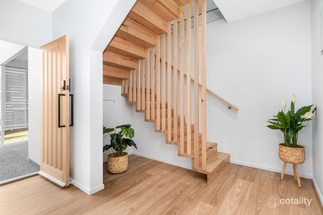 4 Cook Ave, Pacific Heights, QLD 4703