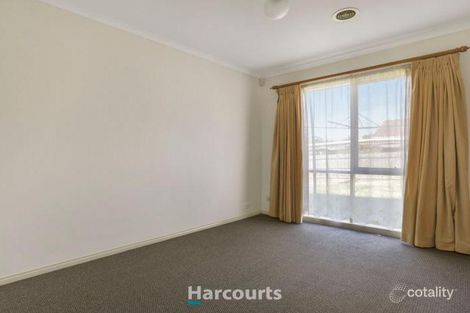 Property photo of 15 Heyfield Court Narre Warren VIC 3805