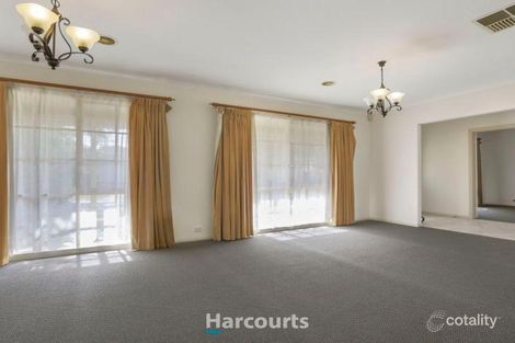 Property photo of 15 Heyfield Court Narre Warren VIC 3805