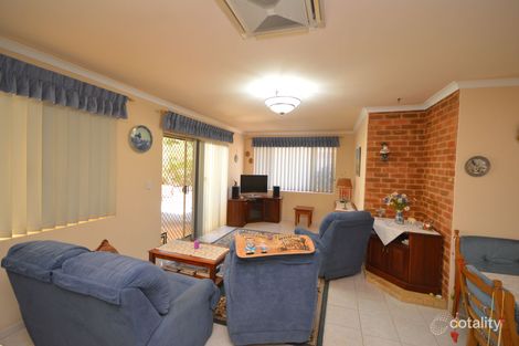 Property photo of 4 Oleander Place Halls Head WA 6210