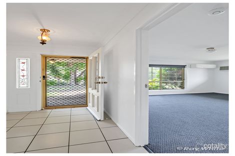 Property photo of 24 Kavanagh Crescent Koongal QLD 4701