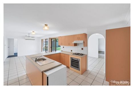 Property photo of 24 Kavanagh Crescent Koongal QLD 4701