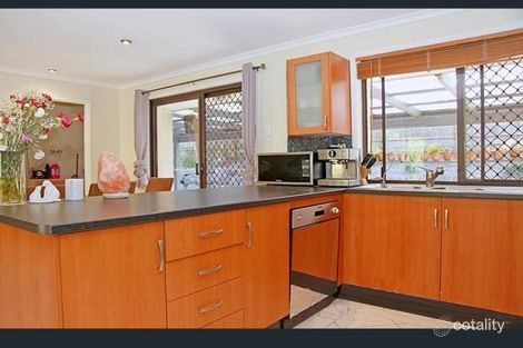 8 Orlando Ct, Highland Park, QLD 4211