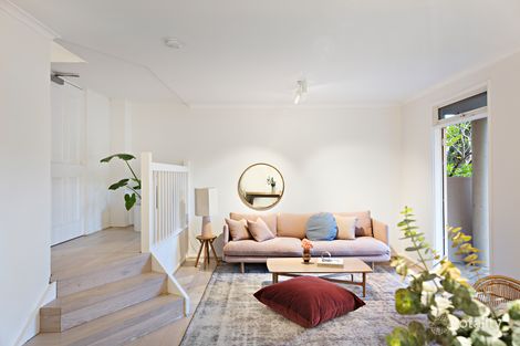Property photo of 2/121 Rathdowne Street Carlton VIC 3053