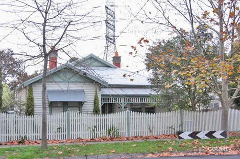 2 Valley Pde, Glen Iris, VIC 3146