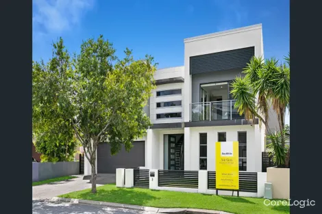 Property photo of 3 Valetta Crescent Varsity Lakes QLD 4227