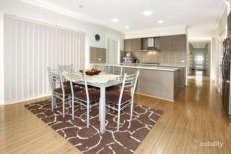 Property photo of 32 Kelway Street Craigieburn VIC 3064