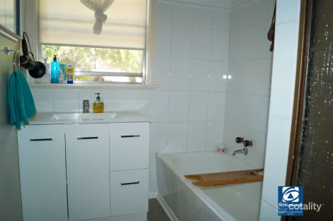 Property photo of 18 Moss Street Numurkah VIC 3636