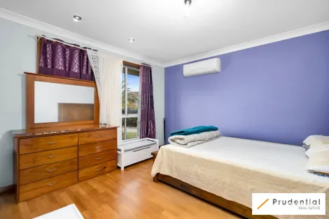 Property photo of 1/4 Plume Close Macquarie Fields NSW 2564