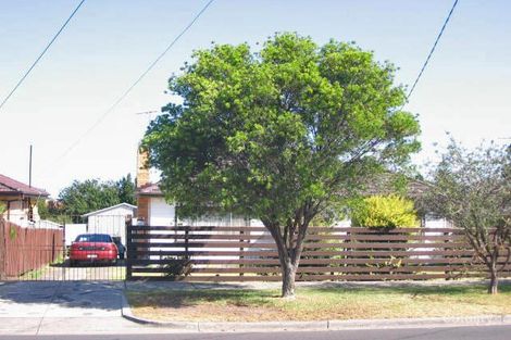 11 George St, Glenroy, VIC 3046