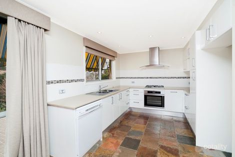 Property photo of 9 Degraves Crescent Wanniassa ACT 2903