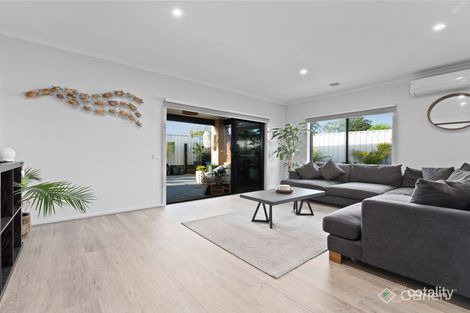 Property photo of 73 Lats Avenue Carrum Downs VIC 3201