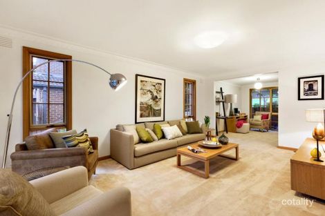 Property photo of 18 Barriedale Court Eltham VIC 3095