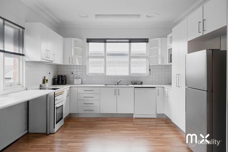 2/25 Mirrabooka Rd, Lake Heights, NSW 2502