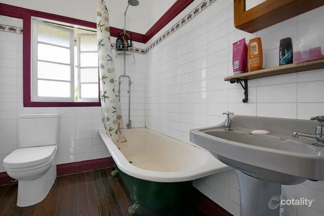 Property photo of 271 Tingal Road Wynnum QLD 4178