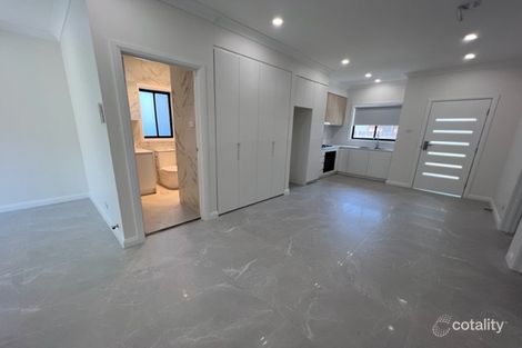 Property photo of 5 Menzies Place Edensor Park NSW 2176