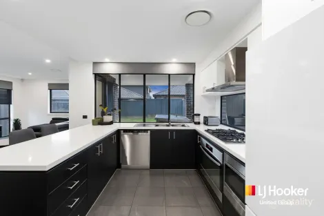 Property photo of 19 Egan Crescent Cobbitty NSW 2570