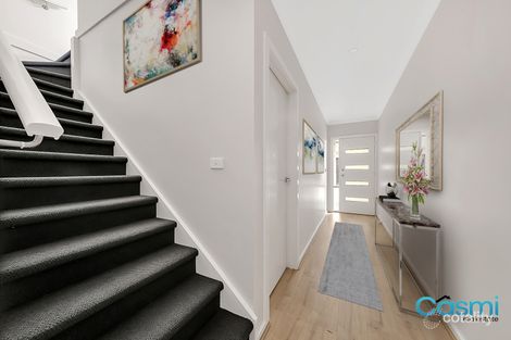 Property photo of 9/3 Crockett Avenue Craigieburn VIC 3064
