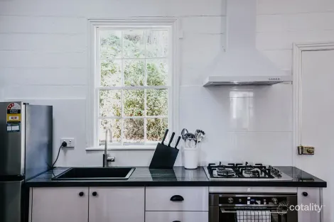 Property photo of 24 Hill Street Daylesford VIC 3460