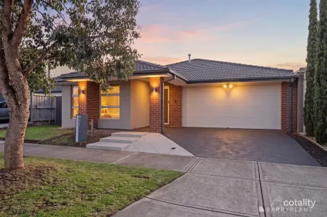 8 Somerset Rd, Thornhill Park, VIC 3335