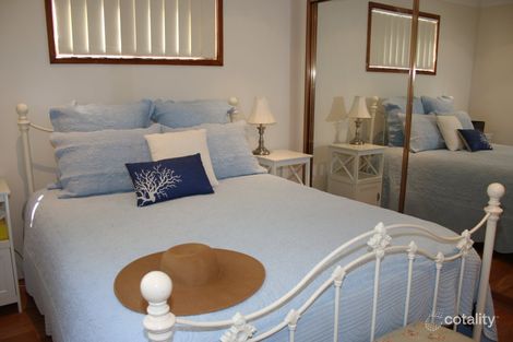 Property photo of 54 Warrina Avenue Summerland Point NSW 2259