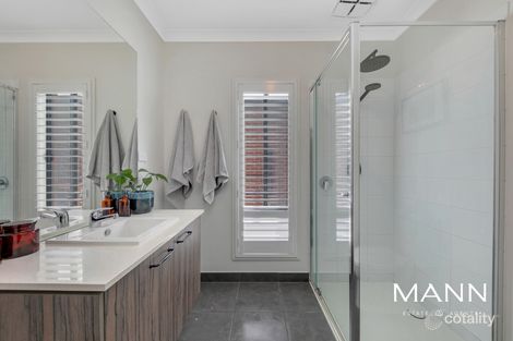 Property photo of 15 Piccadilly Drive Wollert VIC 3750