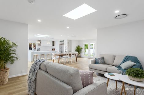 Property photo of 14 Pintail Crescent Burleigh Waters QLD 4220