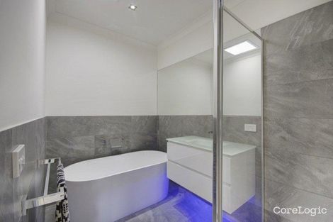 Property photo of 102A Roslyn Road Belmont VIC 3216