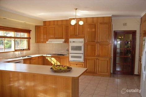 Property photo of 23 Dandallo Drive Eltham VIC 3095