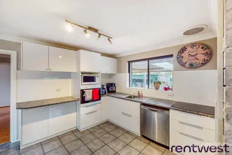 Property photo of 10 Vanda Place Maddington WA 6109