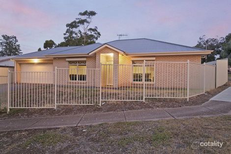 8 Amber Ave, Clearview, SA 5085
