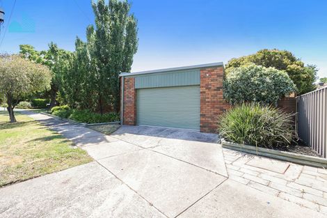 Property photo of 20 Primrose Way Wodonga VIC 3690