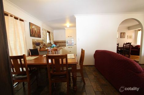 Property photo of 19 Melrose Drive Flinders View QLD 4305