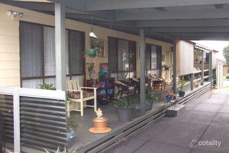 Property photo of 11 Randall Crescent Moe VIC 3825