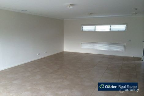 Property photo of 6 Jade Walk Officer VIC 3809