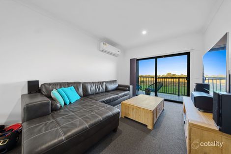 Property photo of 10/1 Eades Street Officer VIC 3809