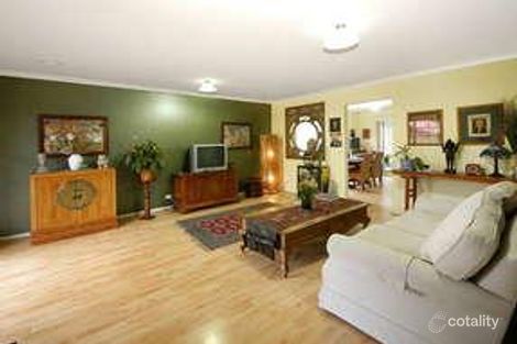 Property photo of 21 Federation Walk Hughesdale VIC 3166