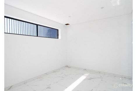 Property photo of 5/4 Mayberry Crescent Liverpool NSW 2170